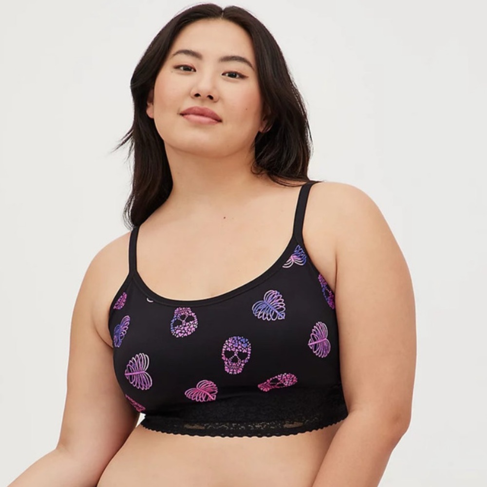 TORRID LIGHTLY LINED SEAMLESS LACE BAND SKULL HEART BRALETTE SIZE 0 PLUS